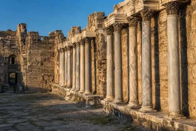 Perge antik kenti